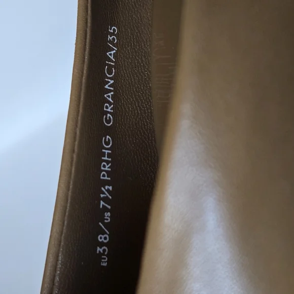 BALLY Nude Patent Toe Pumps 399 size 7.5 - Picture 8 of 8